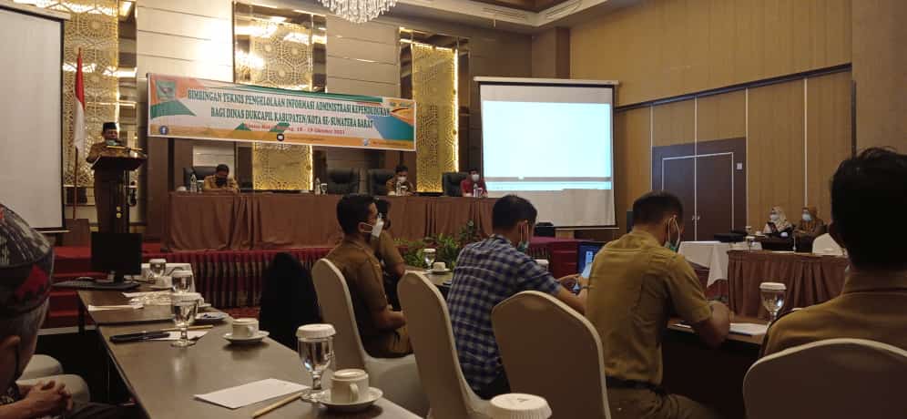 DISDUKCAPIL PESSEL IKUTI BIMTEK PENGELOLAAN INFORMASI ADMINISTRASI KEPENDUDUKAN