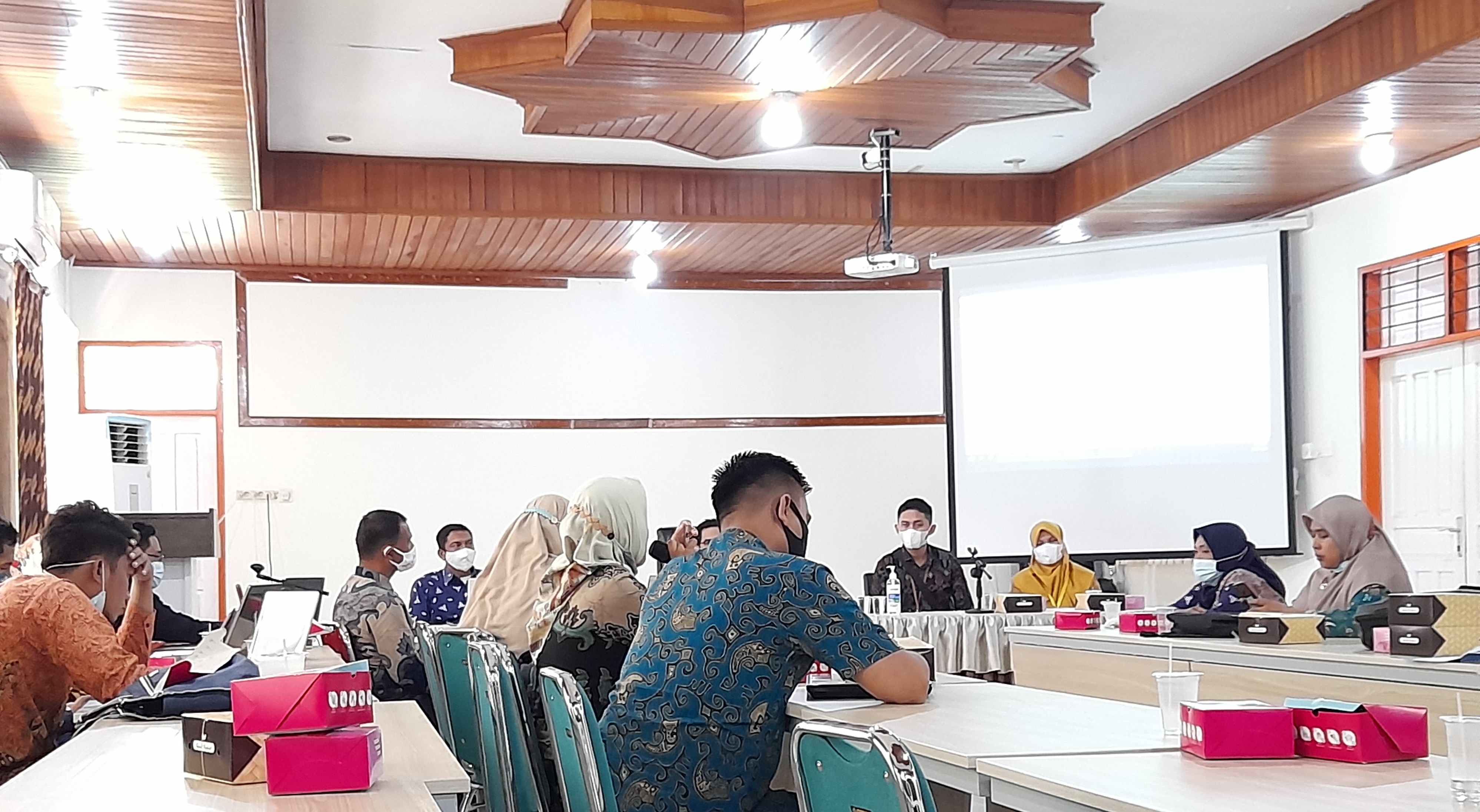 SAMAKAN DATA DENGAN PROVINSI DUKCAPIL VERVAL DATA KEPENDUDUKAN SEMESTER II TAHUN 2020