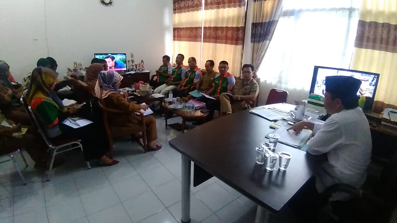 EVALUASI  KINERJA, DINAS DUKCAPIL GELAR RAPAT KERJA MONEV BULANAN
