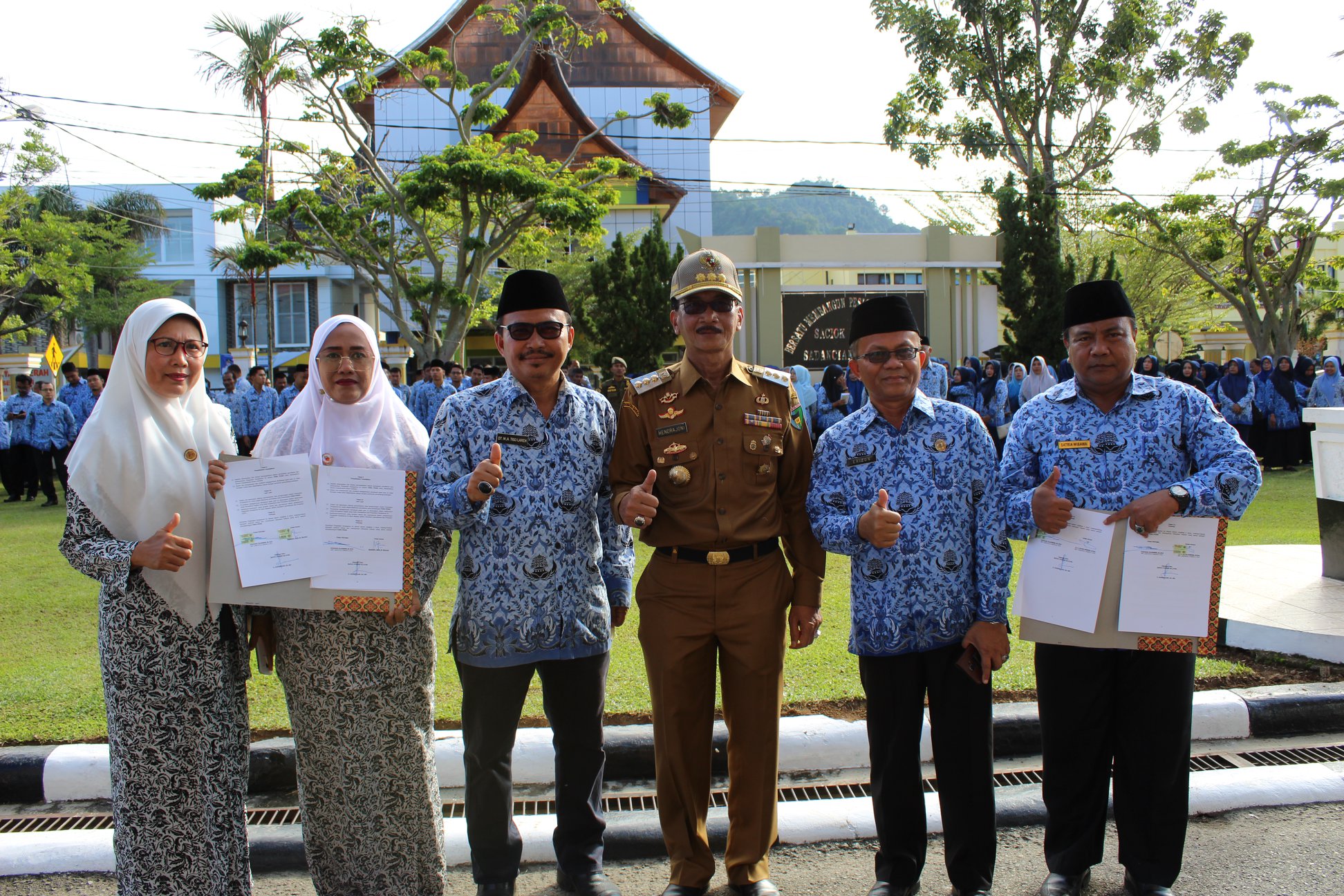 CIPTAKAN (TERUS) KEMUDAHAN BAGI MASYARAKAT