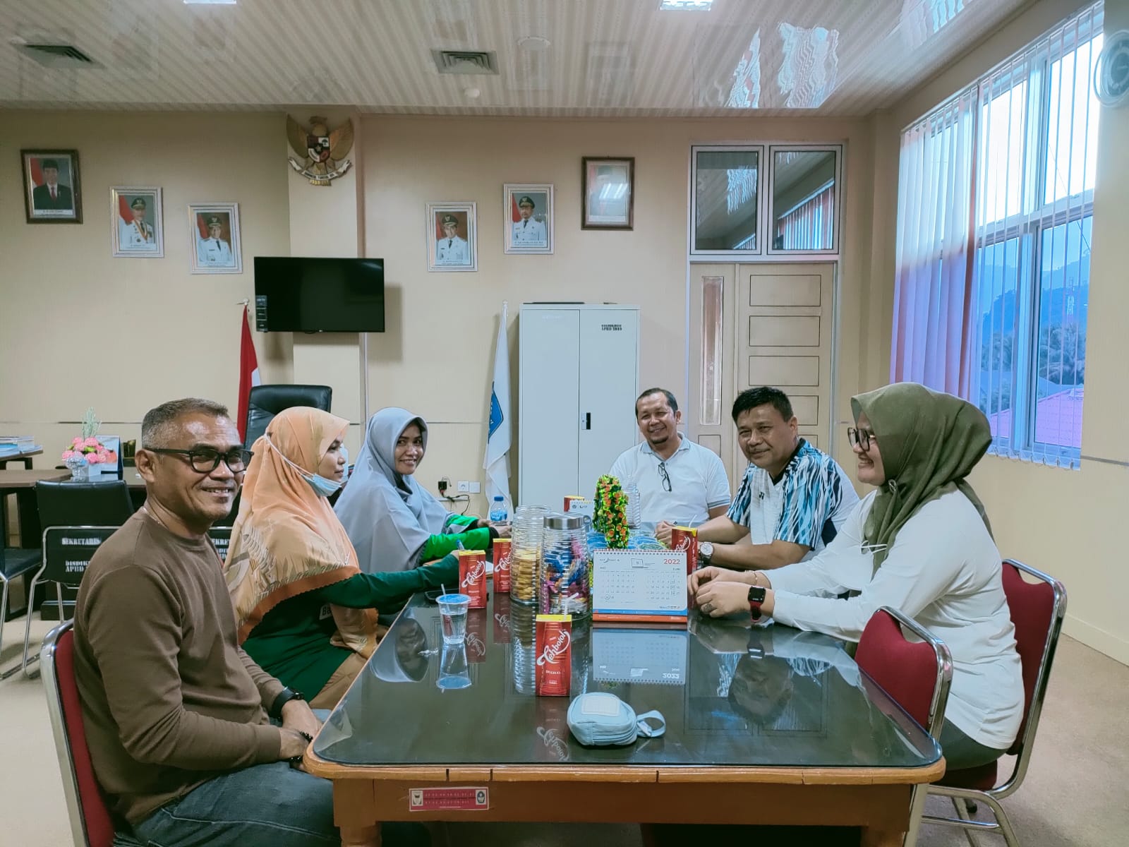 DISDUKCAPIL PESSEL KUNJUNGI DIKNAS BAHAS KERJASAMA