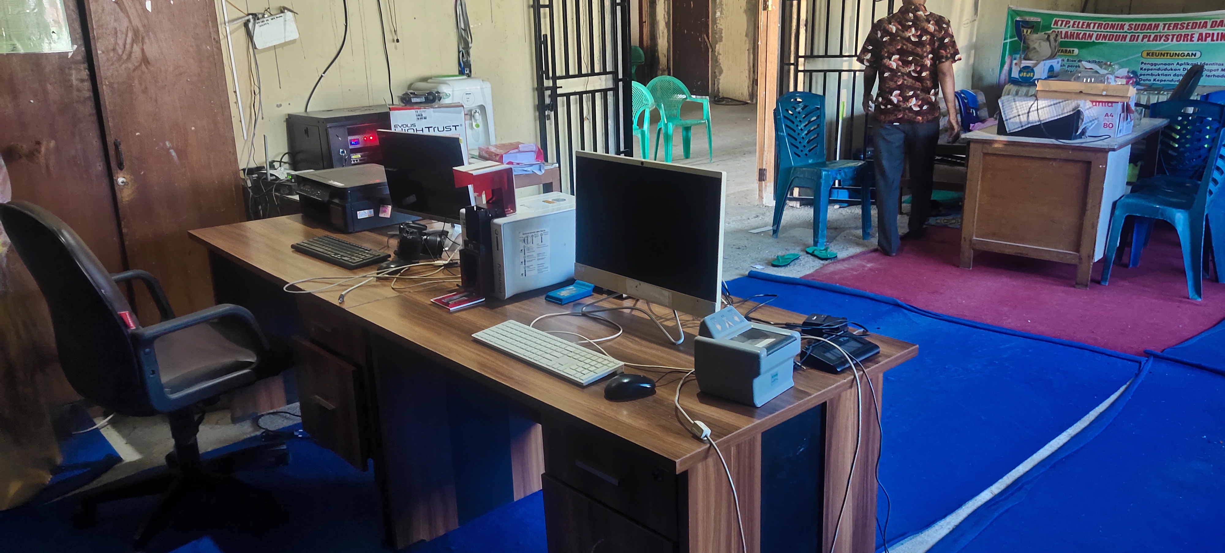 KERUSAKAN ALAT PEREKAMAN KTP-EL DAN PRINTER DI BEBERAPA UKL KECAMATAN