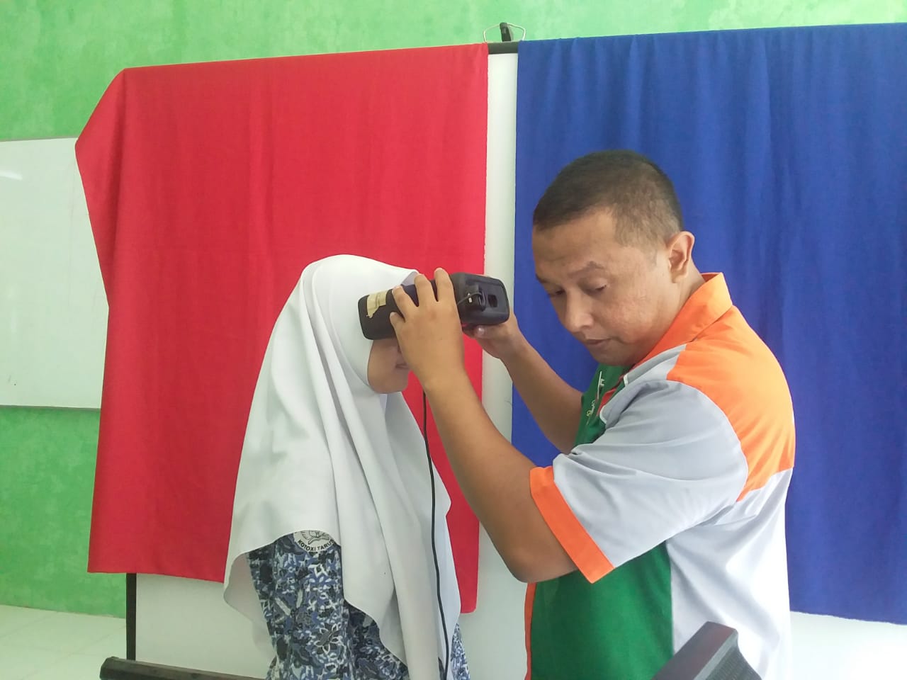 DISDUKCAPIL JEBOL PER SISWA (LAGI)