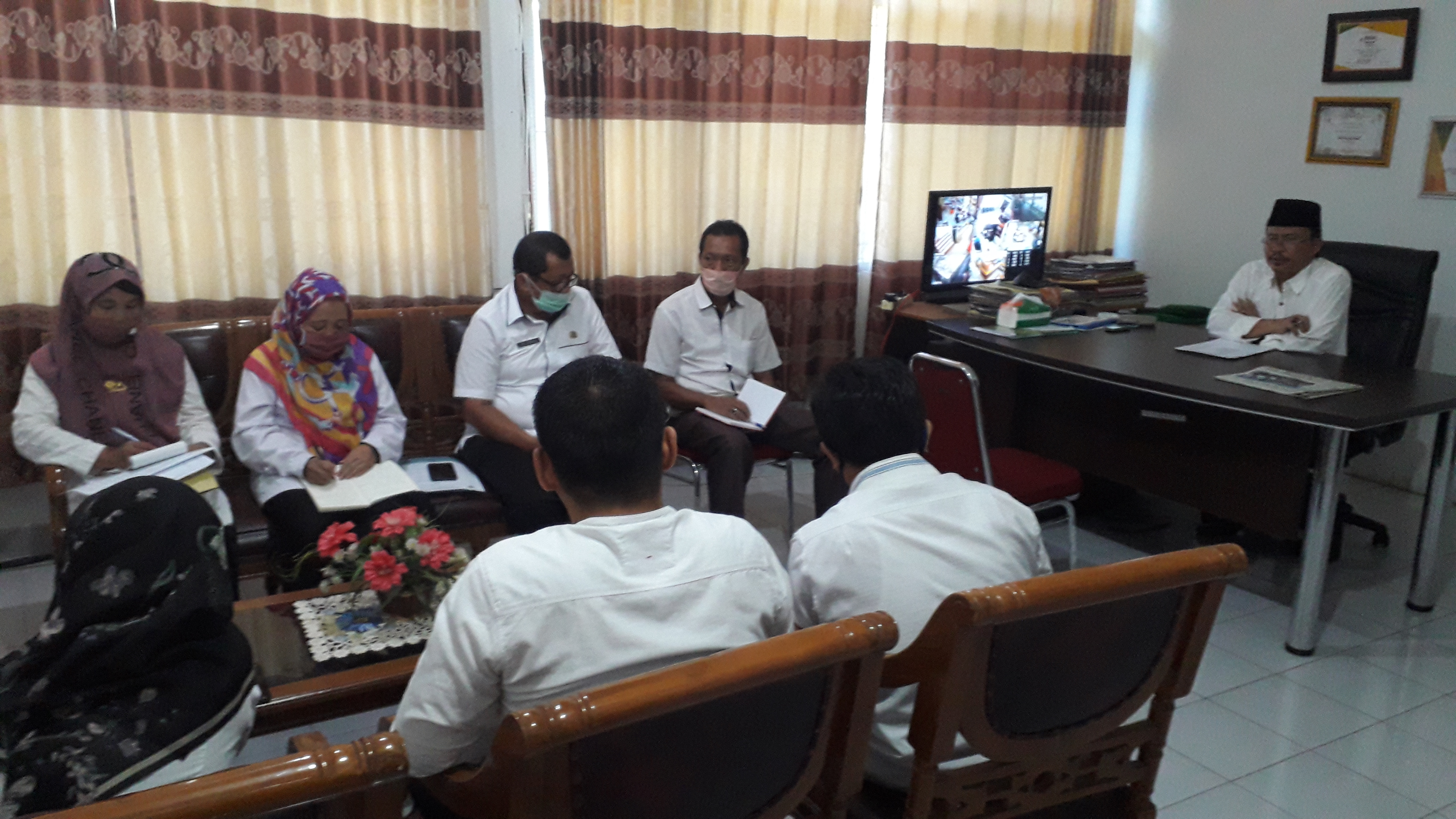 RAPAT MONEV INTERNAL, KADIS INSTRUKSIKAN PENUHI SELURUH TARGET