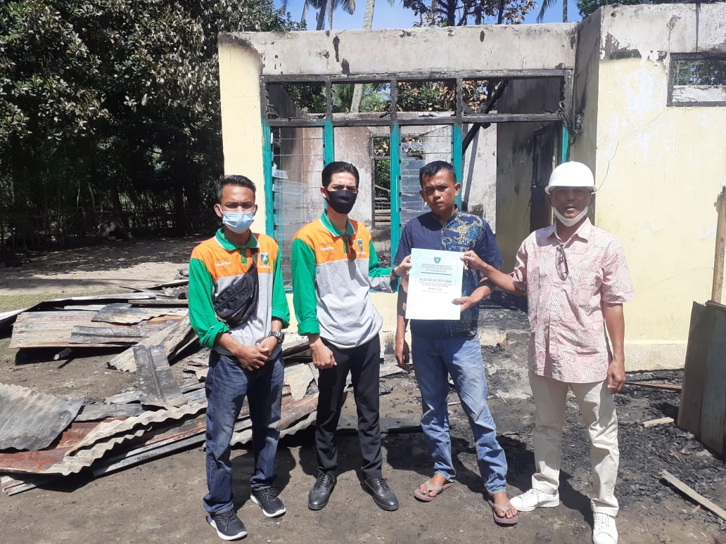 UKL DISDUKCAPIL KECAMATAN LINGGO SARI BAGANTI BANTU WARGA TERKENA MUSIBAH KEBAKARAN