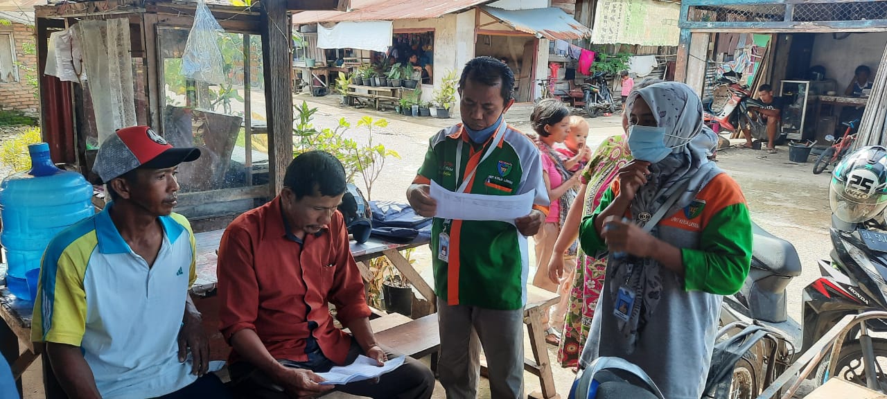 LAKUKAN PENCOKLITAN DATA DAN PENYERAHAN DOKUMEN UKL BAYANG BEKERJA SAMA DENGAN PEMERINTAH NAGARI