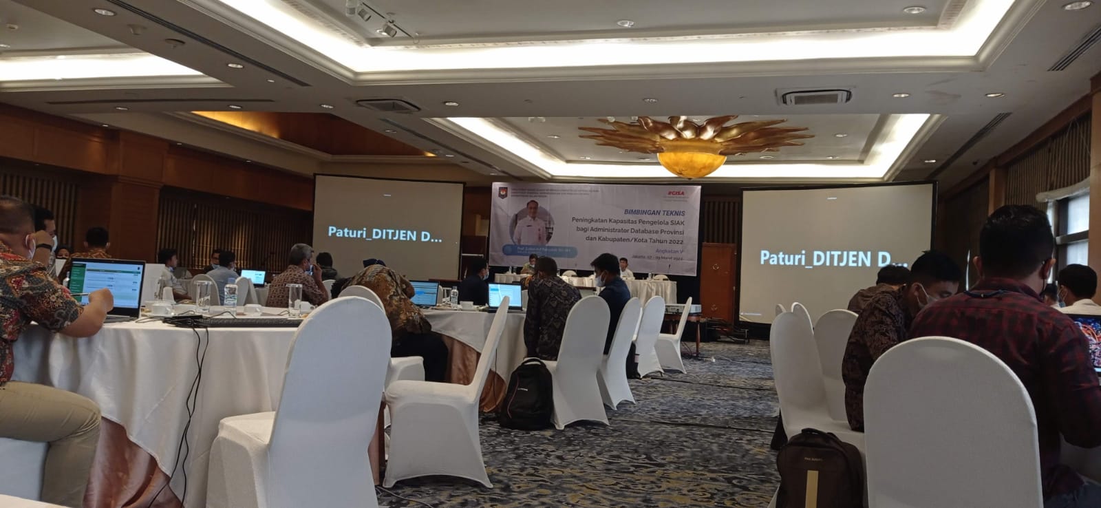 BIMBINGAN TEKNIS PENINGKATAN KAPASITAS PENGELOLA SIAK BAGI ADMINISTRASI DATABASE KABUPATEN/KOTA 2022