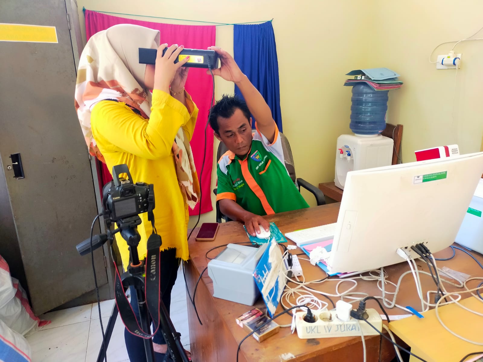 PEREKAMAN KTP-ELEKTORNIK DI UKL KECAMATAN IV JURAI