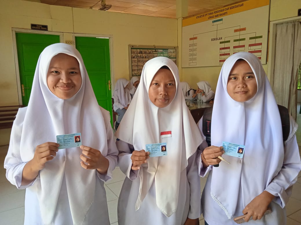 PEREKAMAN SERTA PENCETAKAN KTP-EL BAGI PENDUDUK PEMULA
