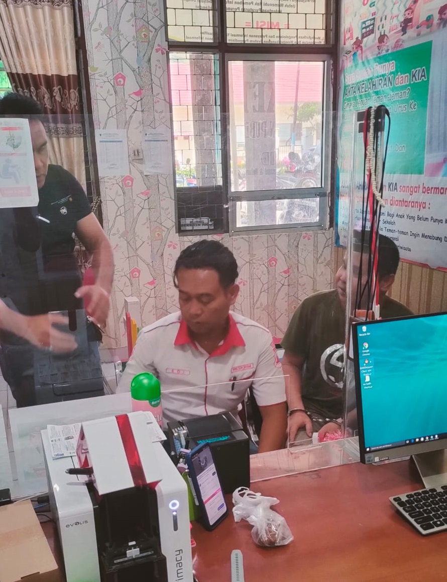 DISDUKCAPIL PESSEL TERUS TINGKATKAN PELAYANAN ADMINDUK