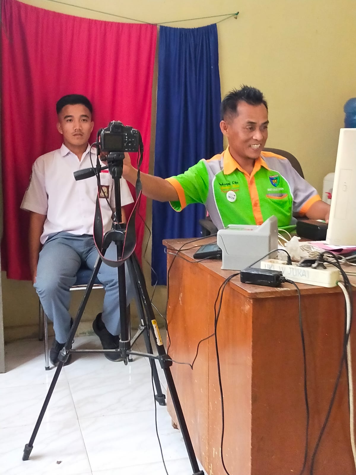 UKL KECAMATAN IV JURAI TERUS TINGKATKAN PEREKAMAN KTP ELEKTRONIK PEMULA