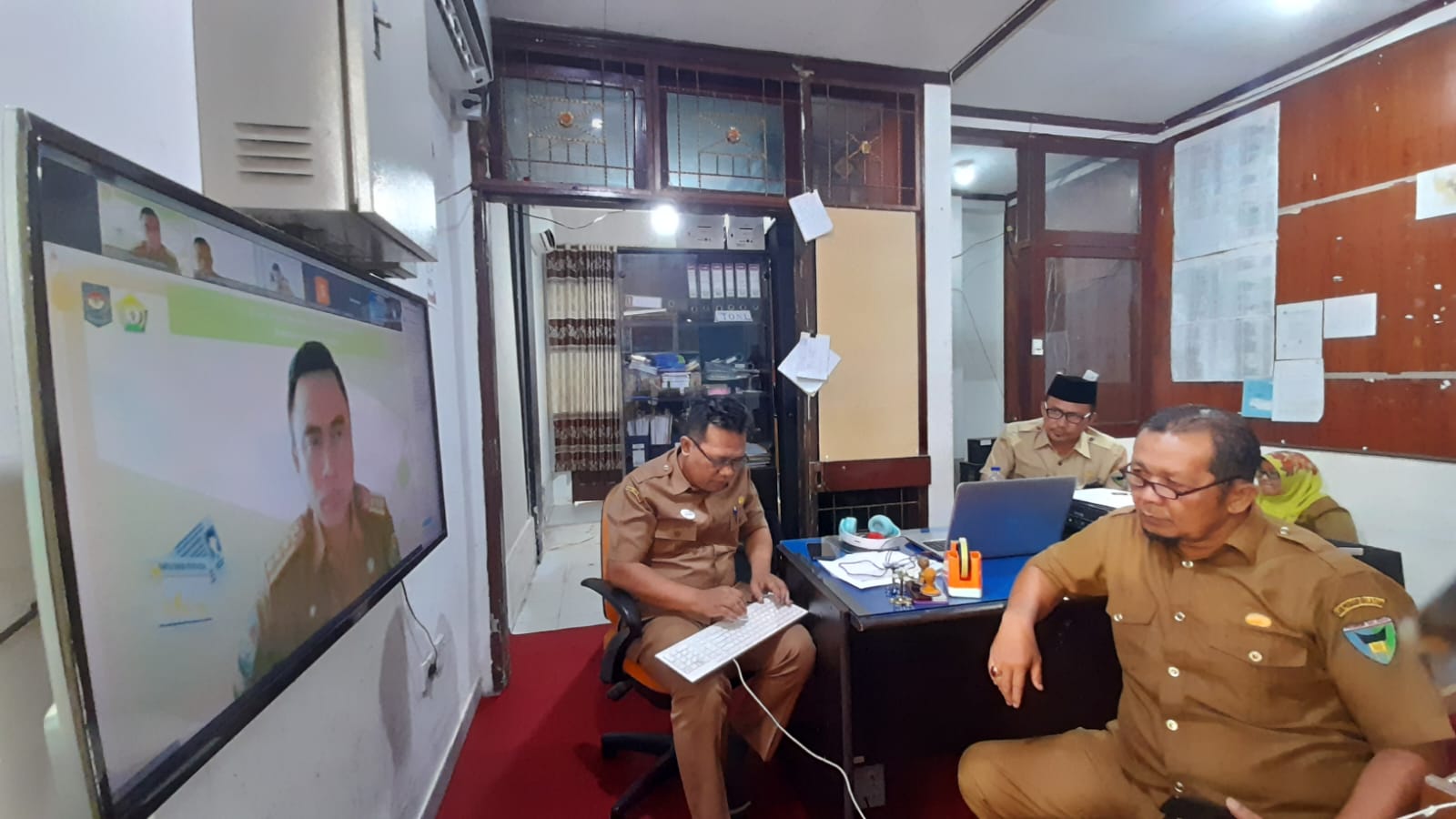 DISDUKCAPIL PESSEL IKUTI RAPAT DALAM RANGKA PERSIAPAN PELAKSANAAN PEMILU