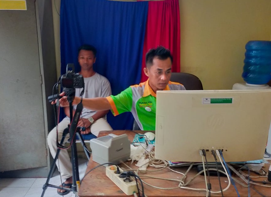 PEREKAMAN KTP ELEKTRONIK PEMULA DI UKL KECAMATAN IV JURAI KABUPATEN PESISIR SELATAN