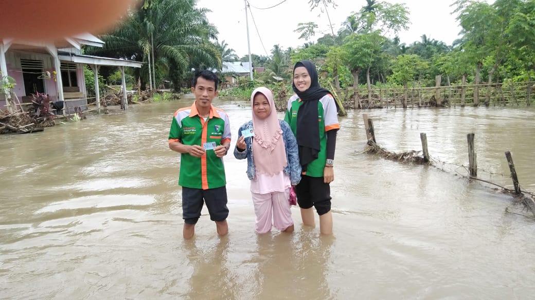 UKL Rahul mendatangi warga terkena banjir