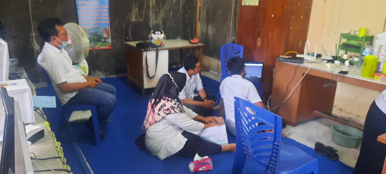 Pemasangan Jaringan Di UKL, untuk sementara pelayanan terhenti